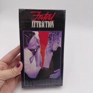 Fatal Attraction VHS 1987 Michael Douglas Glenn Close Paramount Factory Sealed